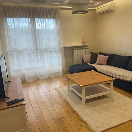 Apartment Garden Grand Luxurious